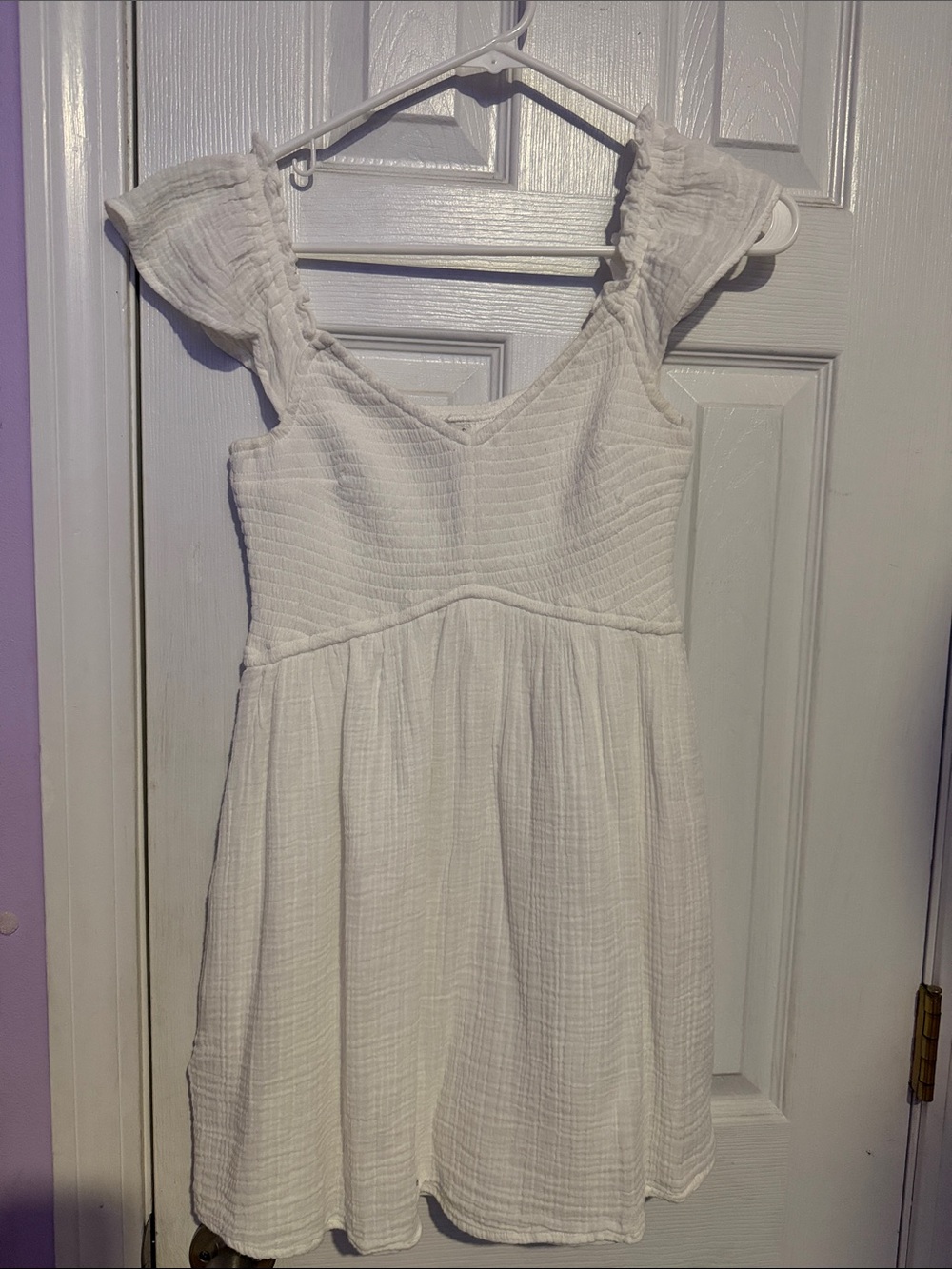 Hollister White Ruffle-Sleeve Casual Summer Dress